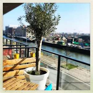 https://cosy-apartment-near-city-centre-gent-ghent.hotelsghent.com