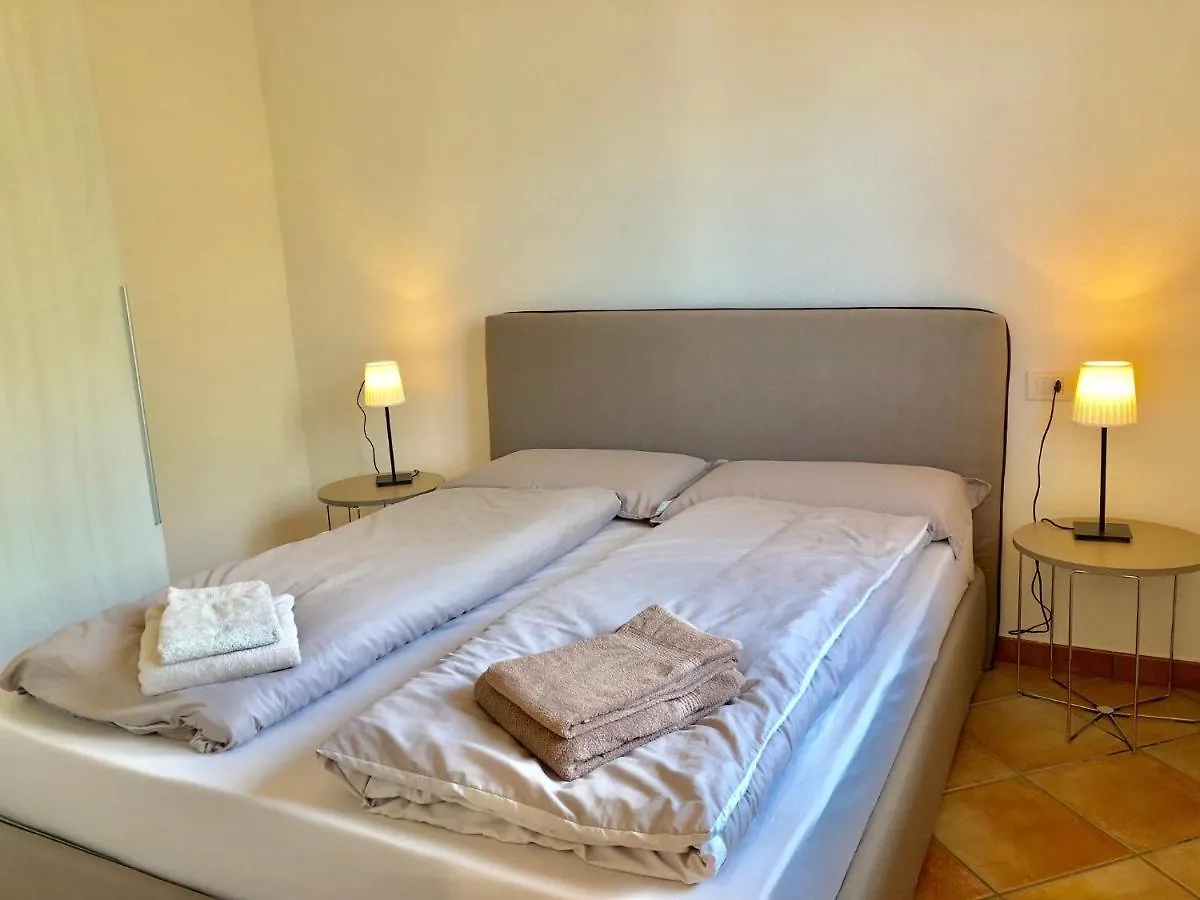 Residenza Ai Ronchi 3 4 7 8 Apartment Maccagno