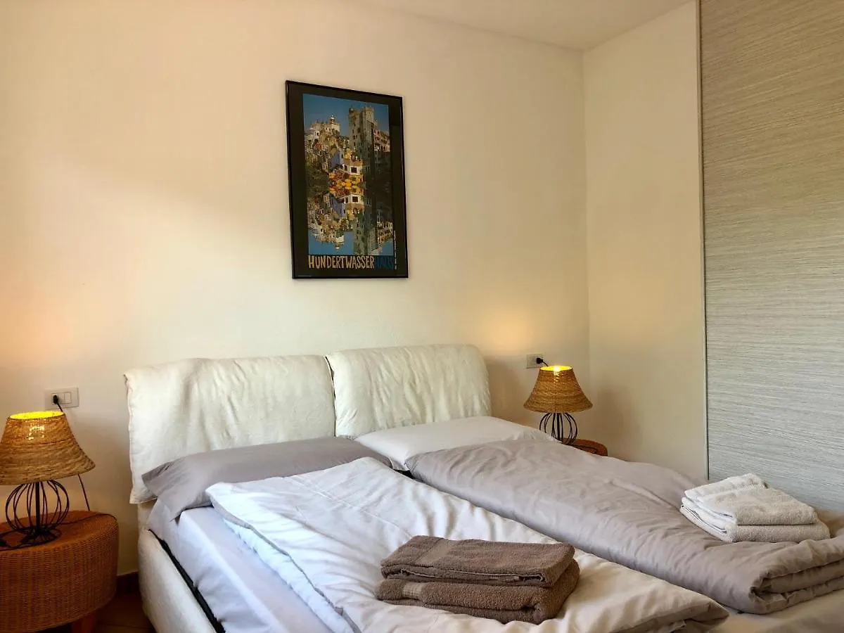 Residenza Ai Ronchi 3 4 7 8 Apartment Maccagno